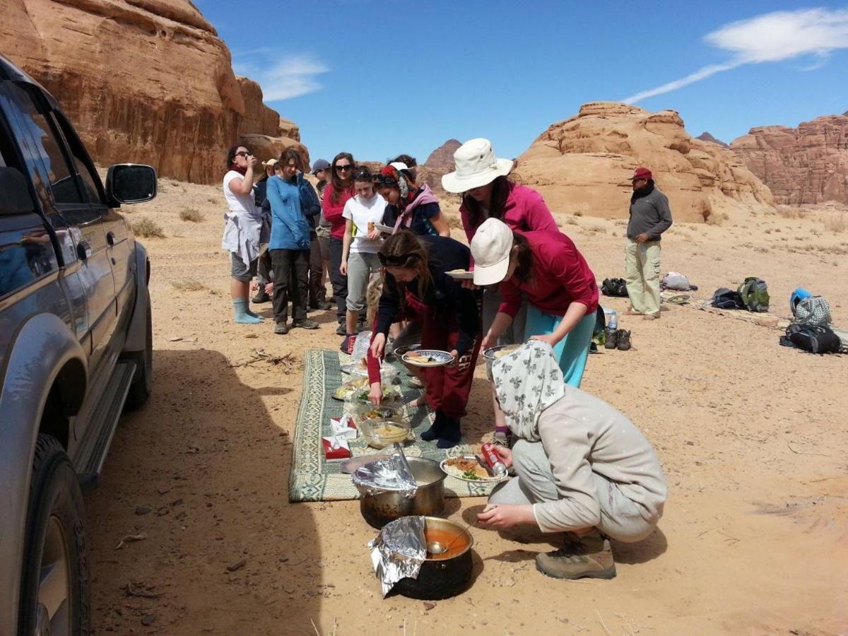 Zawaideh Desert Camp 호텔 와디럼 외부 사진